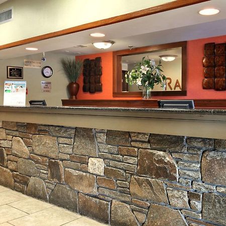 Ramada By Wyndham Asheville / Biltmore West Інтер'єр фото