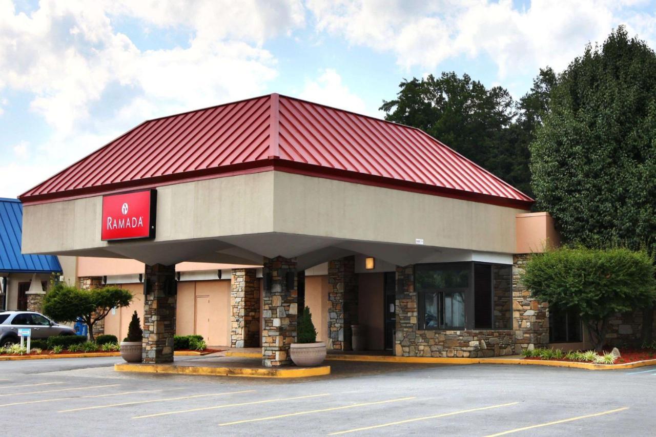 Ramada By Wyndham Asheville / Biltmore West Екстер'єр фото